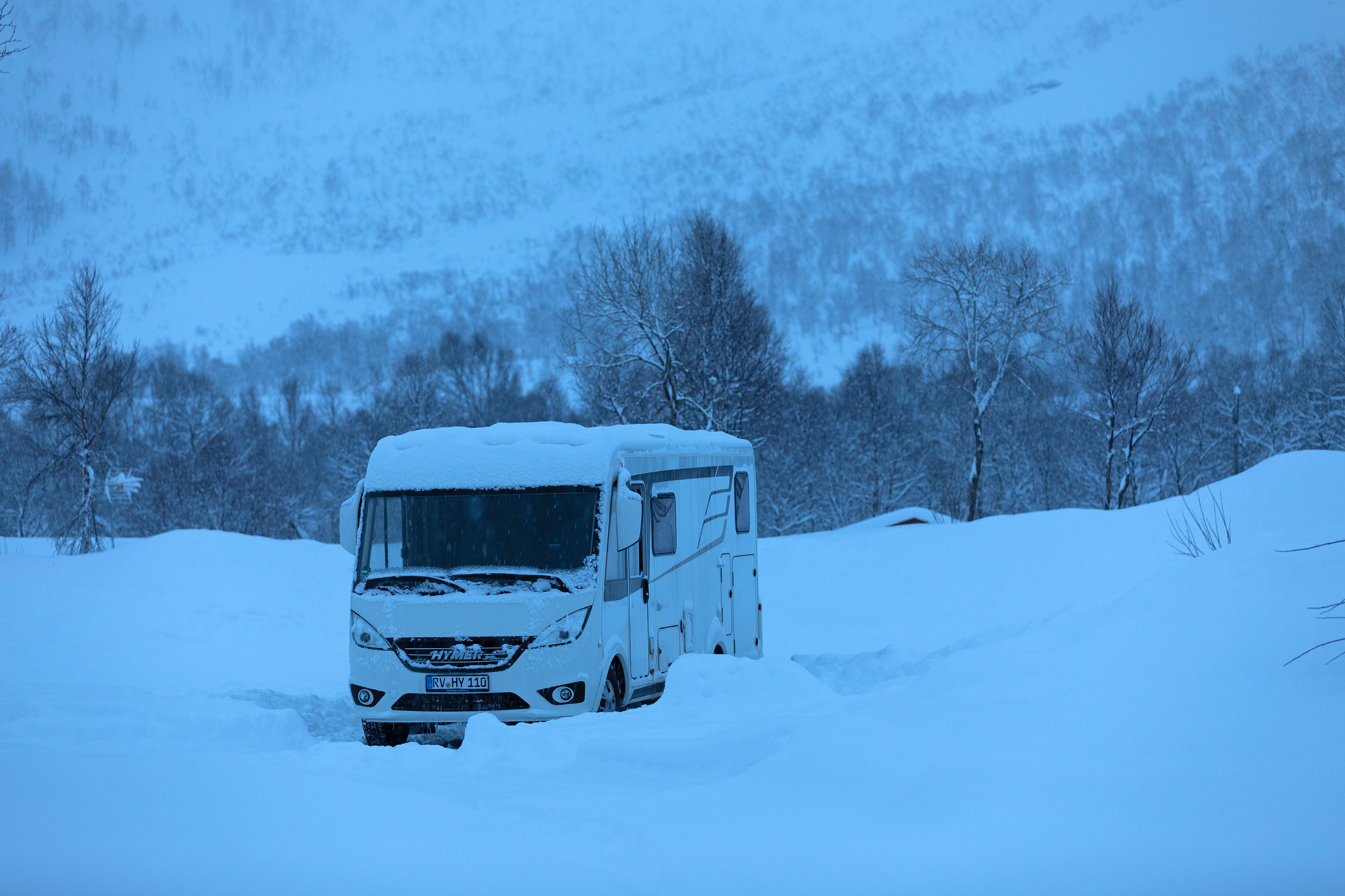 nach einer schneereichen Nacht, Norwegen