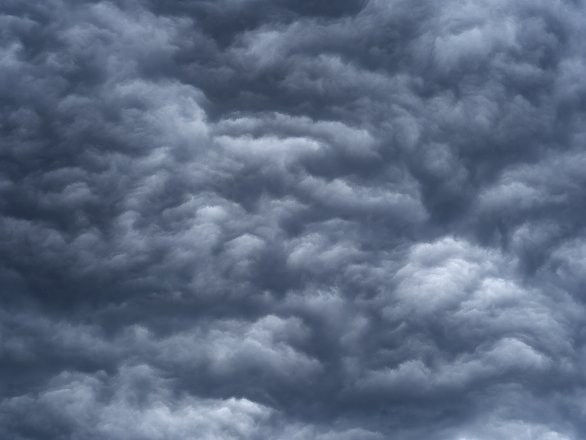 Spektakulärer Wolkenhimmel über Berlin.