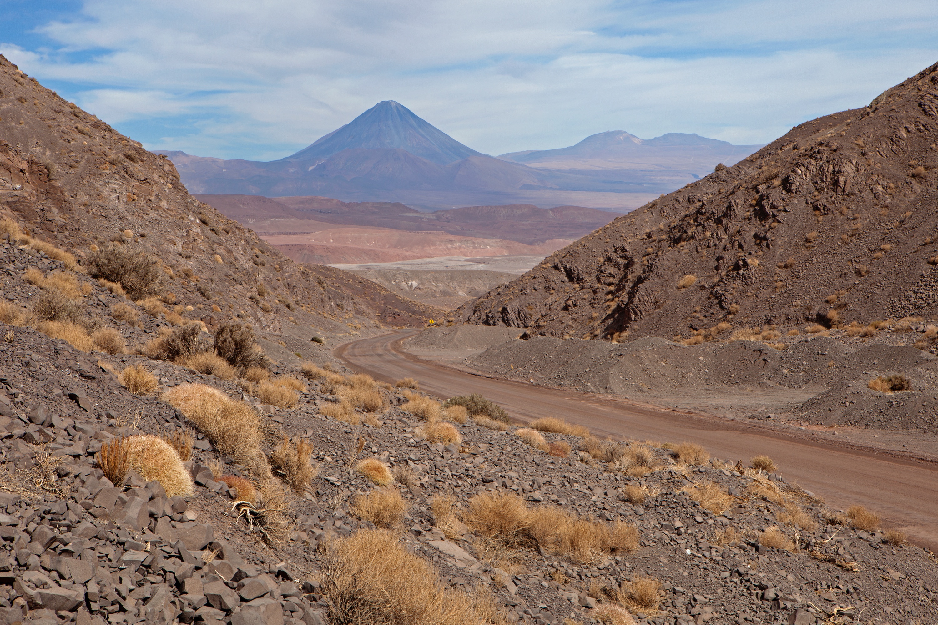Perfekter Vulkankegel des ...