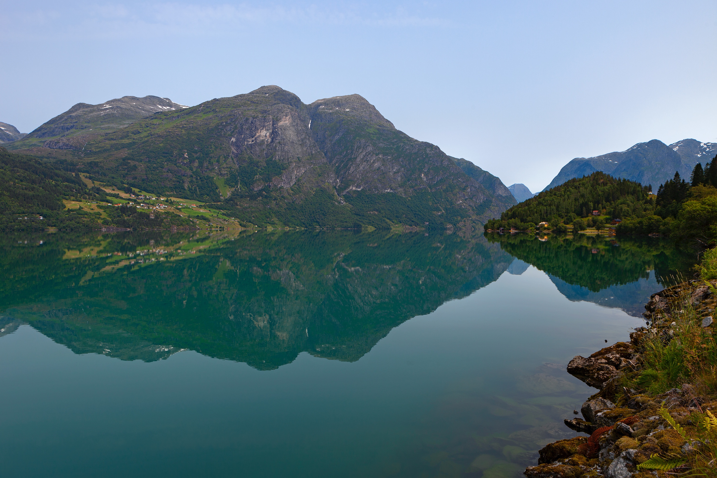 Der See Oppstrynvatnet