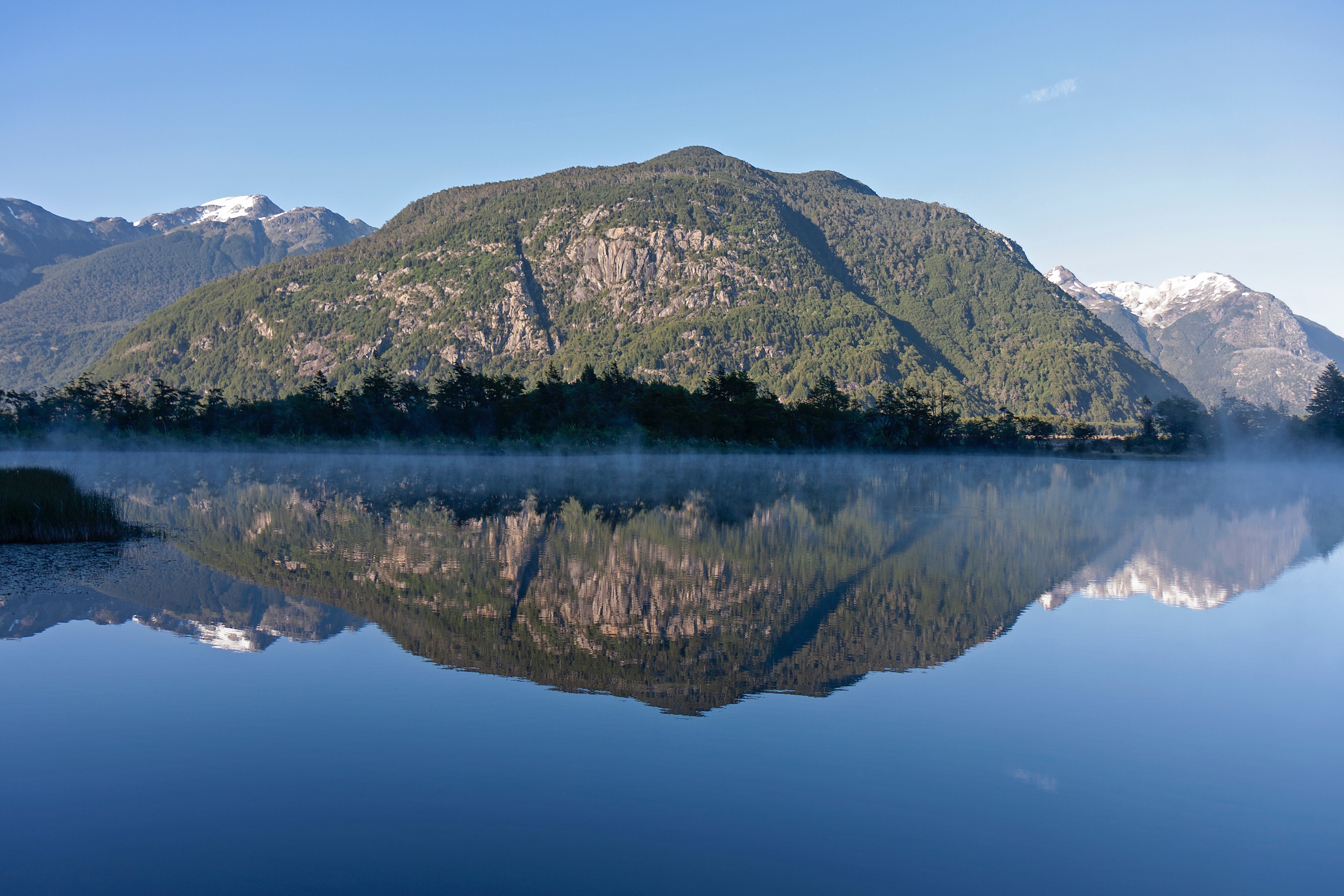 Seltene Windstille entlang der Carretera Austral im Süden Chiles