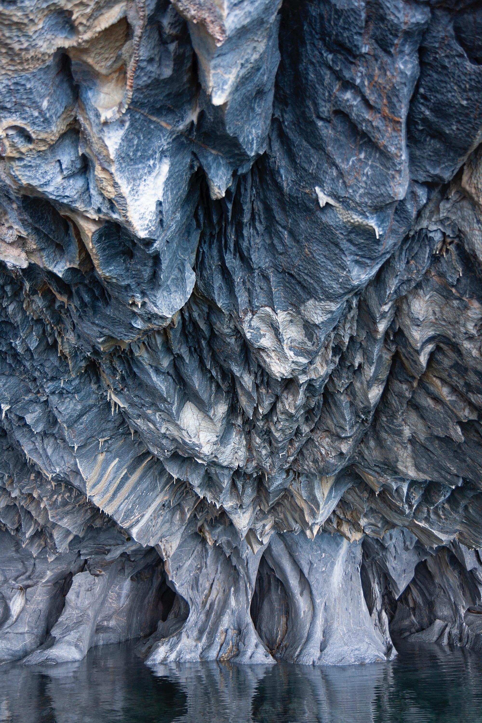 Eines der Naturwunder Chiles: Die Marmorhöhlen im Lago General Carrera