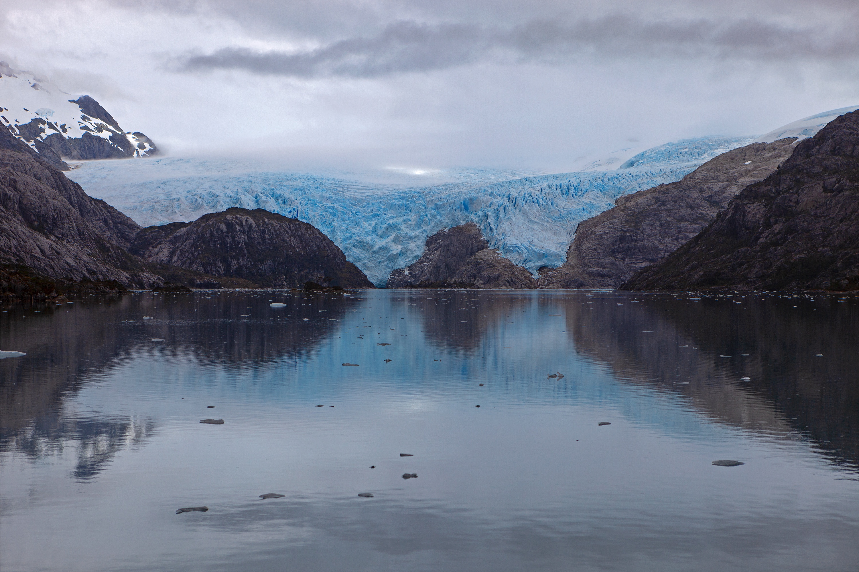 Gletscher Santa Inés am Ende des Fjords Seno Helado, Beagle-Kanal